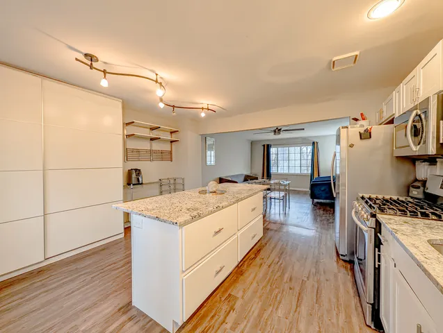 $2,937 | 8616 Hickory Avenue, Crystal Lake, IL 60014