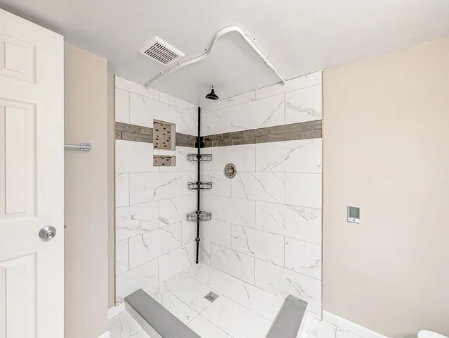 $2,937 | 8616 Hickory Avenue, Crystal Lake, IL 60014