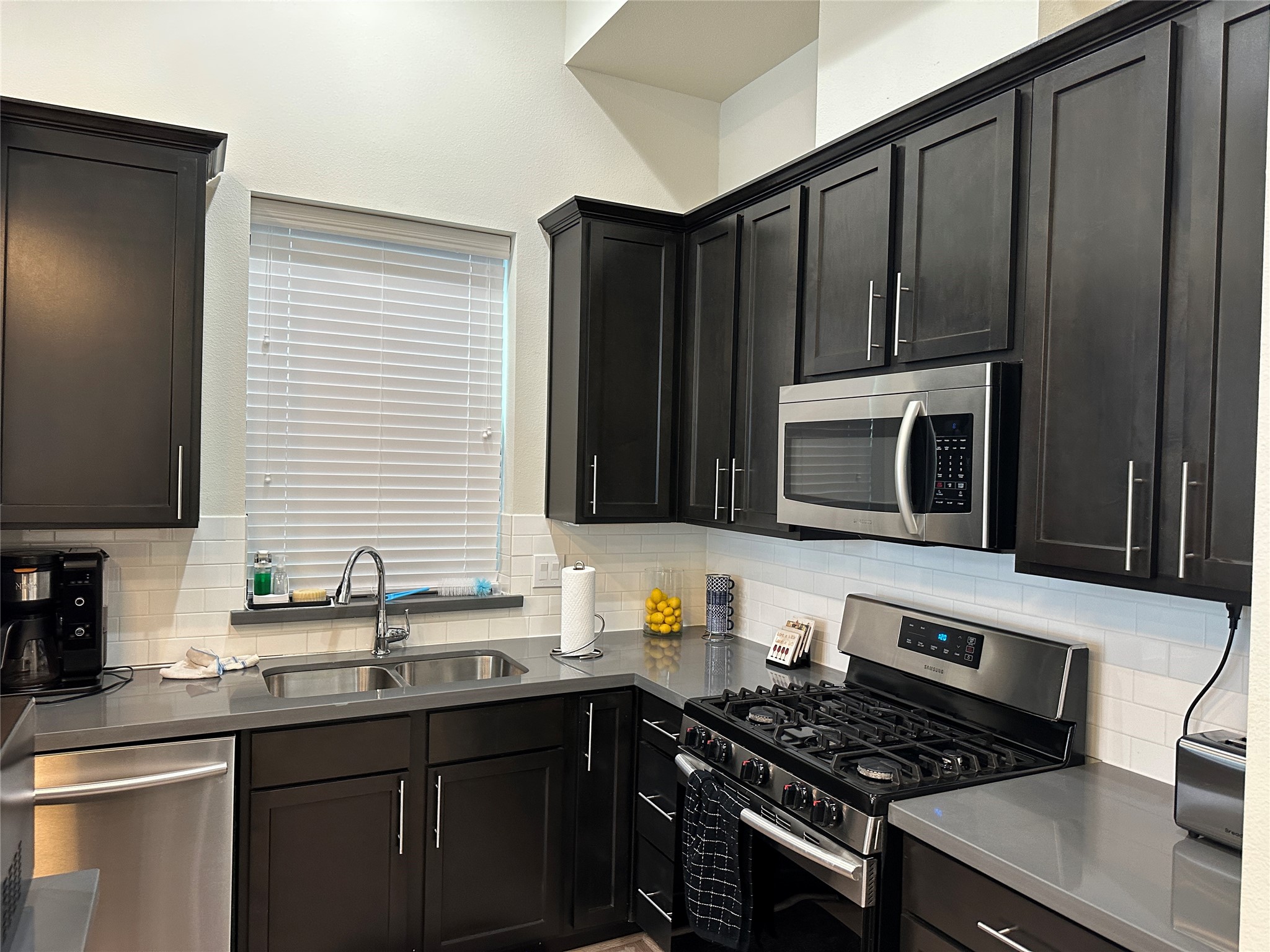 2616 Riverside Drive, Unit B Houston, TX 77004 - Photo 8 of 20