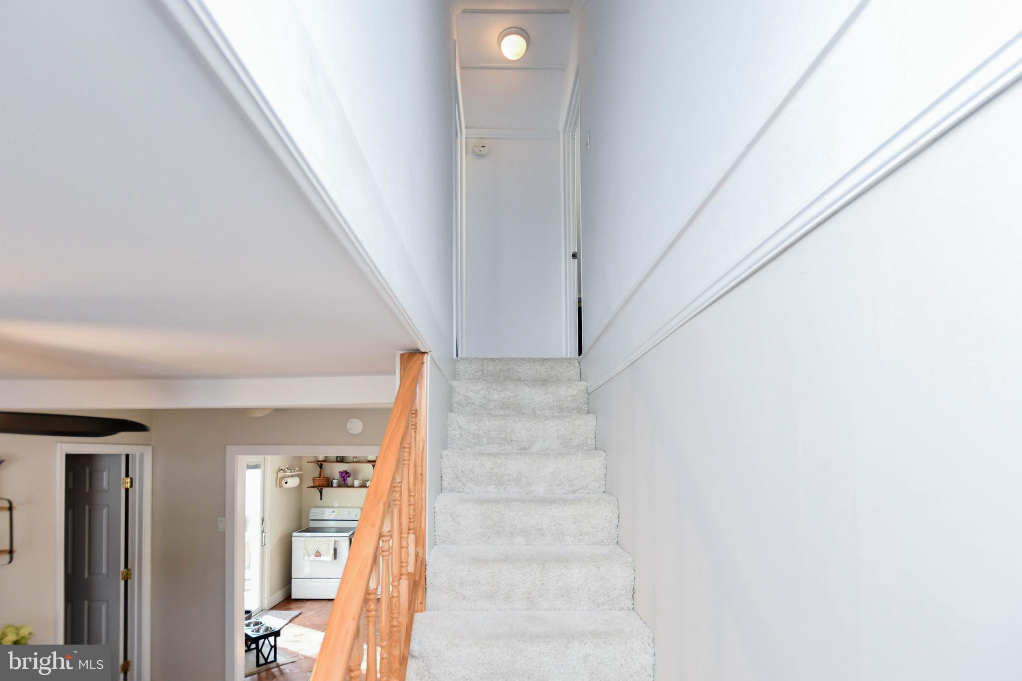 823 Selby Boulevard Edgewater, MD 21037 - Photo 26 of 40 a view of entryway