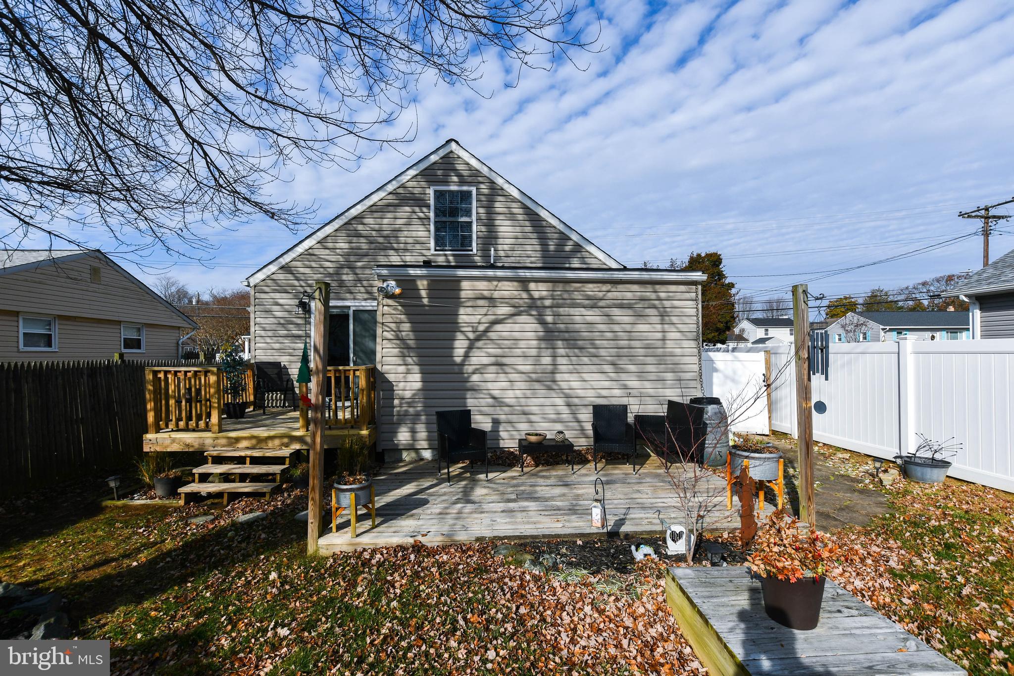 823 Selby Boulevard Edgewater, MD 21037 - Photo 31 of 40 a front view of a house with yard