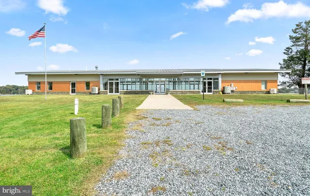 $424,990 | 823 Selby Boulevard, Edgewater, MD 21037