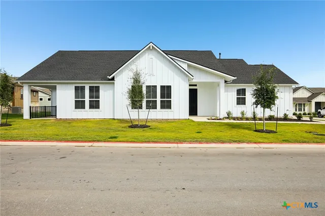 a view of outdoor space yard and front view of a house