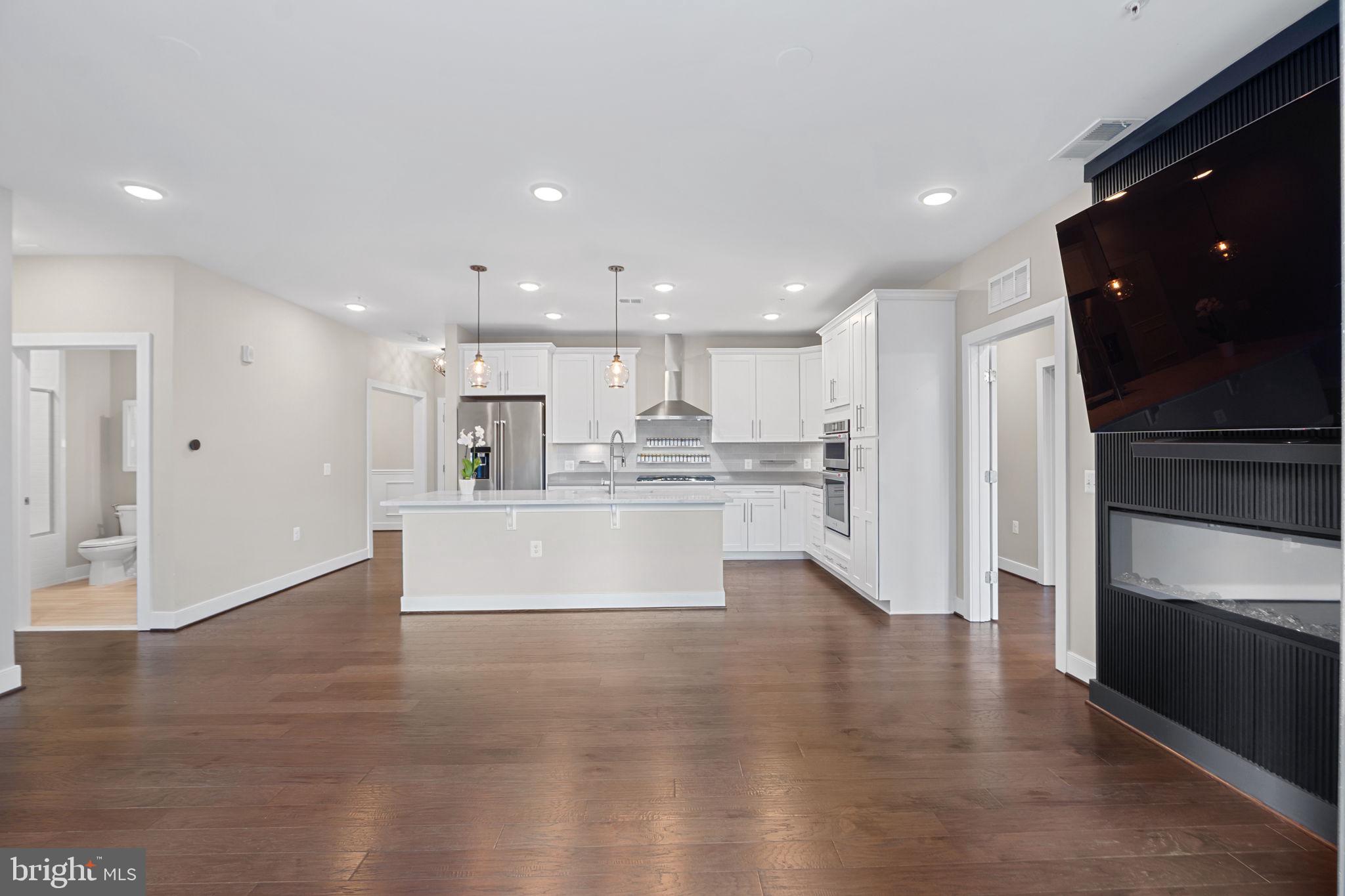 210 Decoverly Drive, Unit 106 Gaithersburg, MD 20878 - Photo 21 of 59