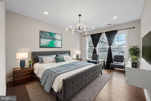 $699,900 | 210 Decoverly Drive, Unit 106, Gaithersburg, MD 20878