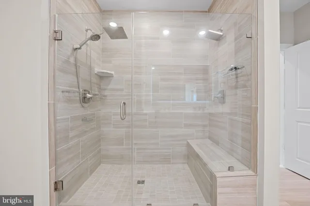 $699,900 | 210 Decoverly Drive, Unit 106, Gaithersburg, MD 20878