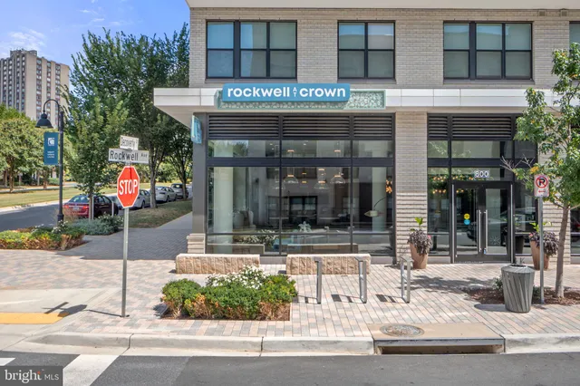 $699,900 | 210 Decoverly Drive, Unit 106, Gaithersburg, MD 20878