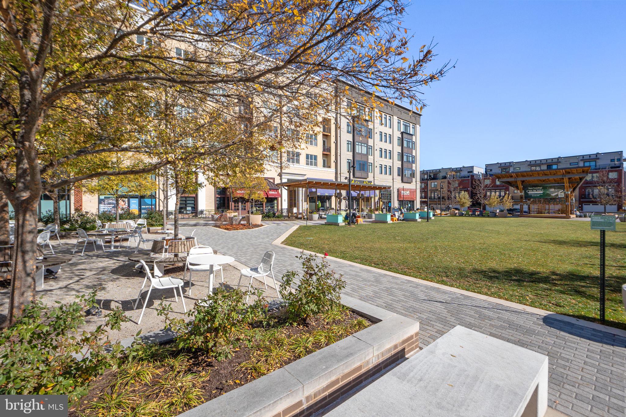 210 Decoverly Drive, Unit 106 Gaithersburg, MD 20878 - Photo 57 of 59