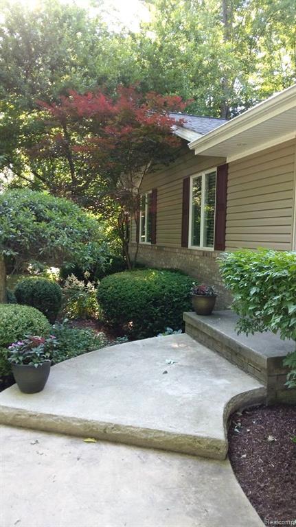 1815 Alsdorf Avenue Rochester Hills, MI 48309 - Photo 92 of 99