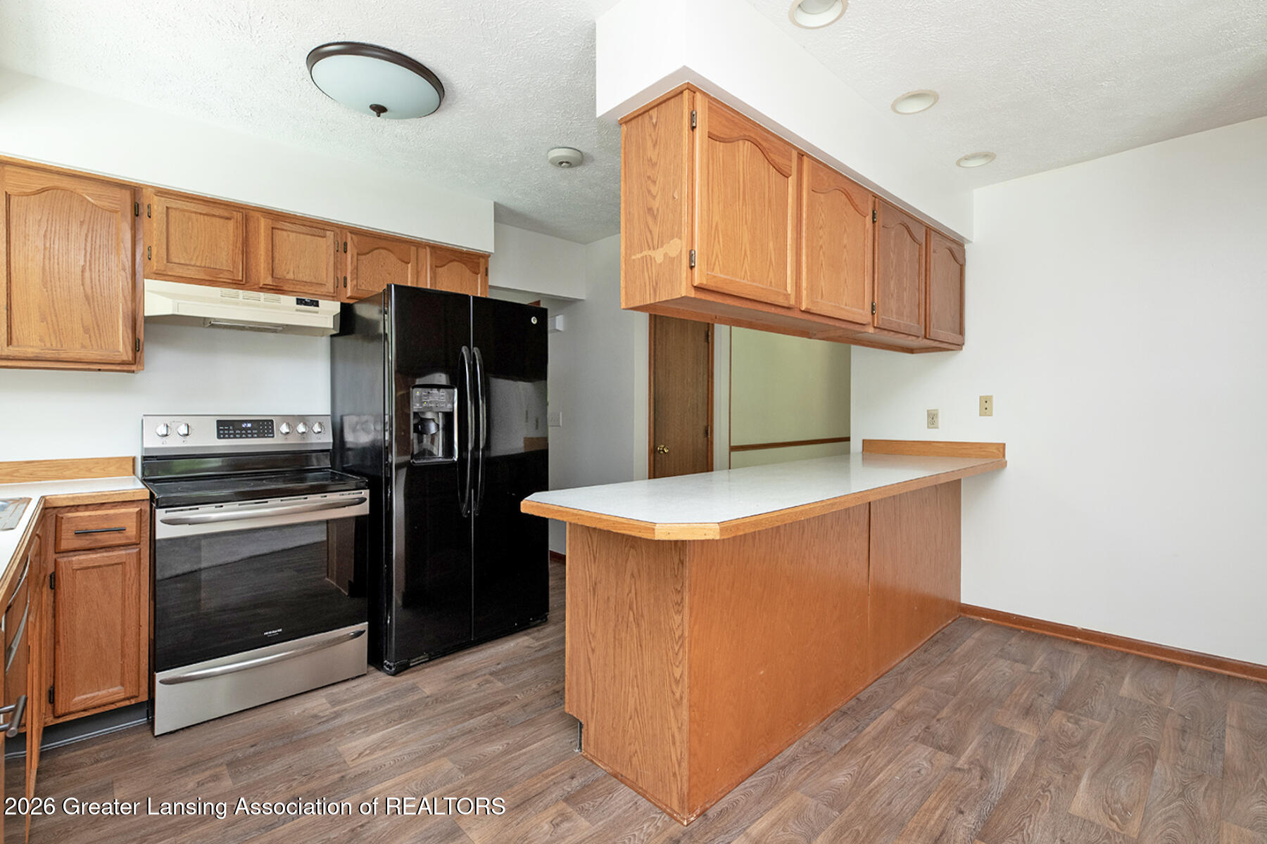 2620 Grovenburg Road Lansing, MI 48911 - Photo 13 of 39 13