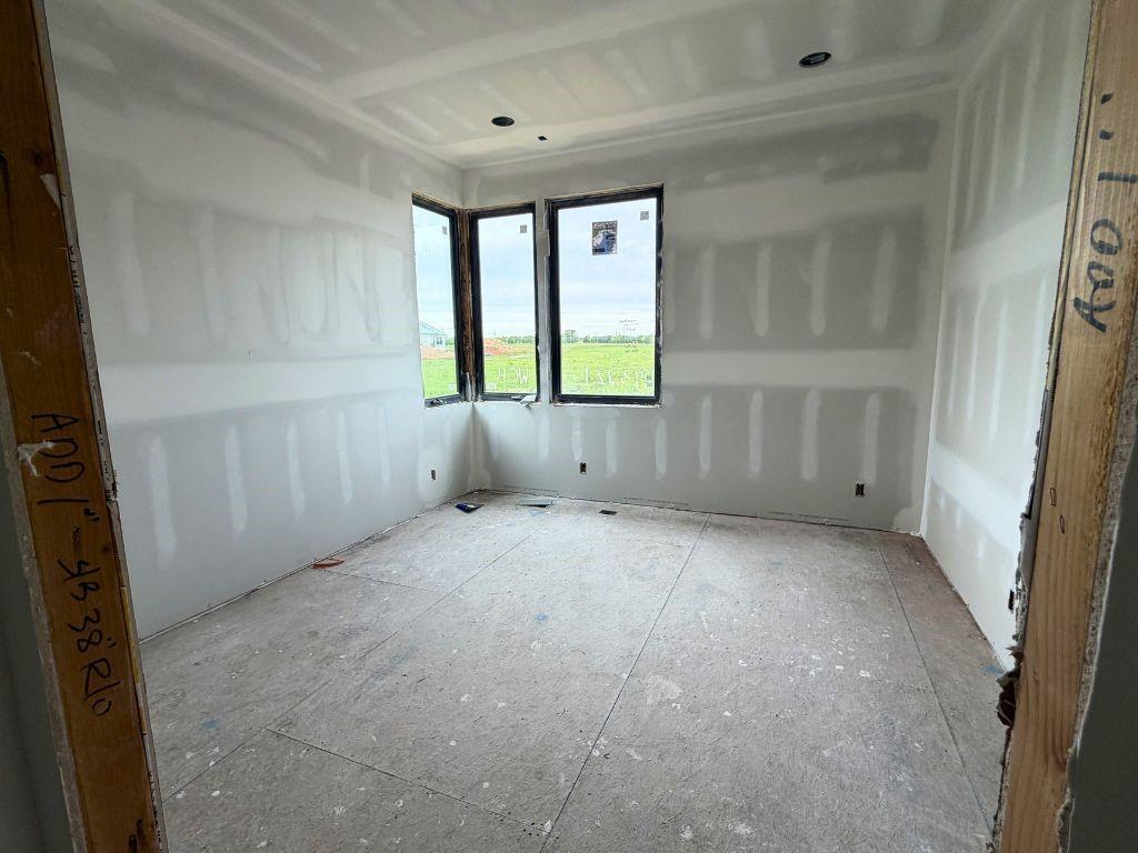 13721 Guilford Road Leawood, KS 66224 - Photo 14 of 52