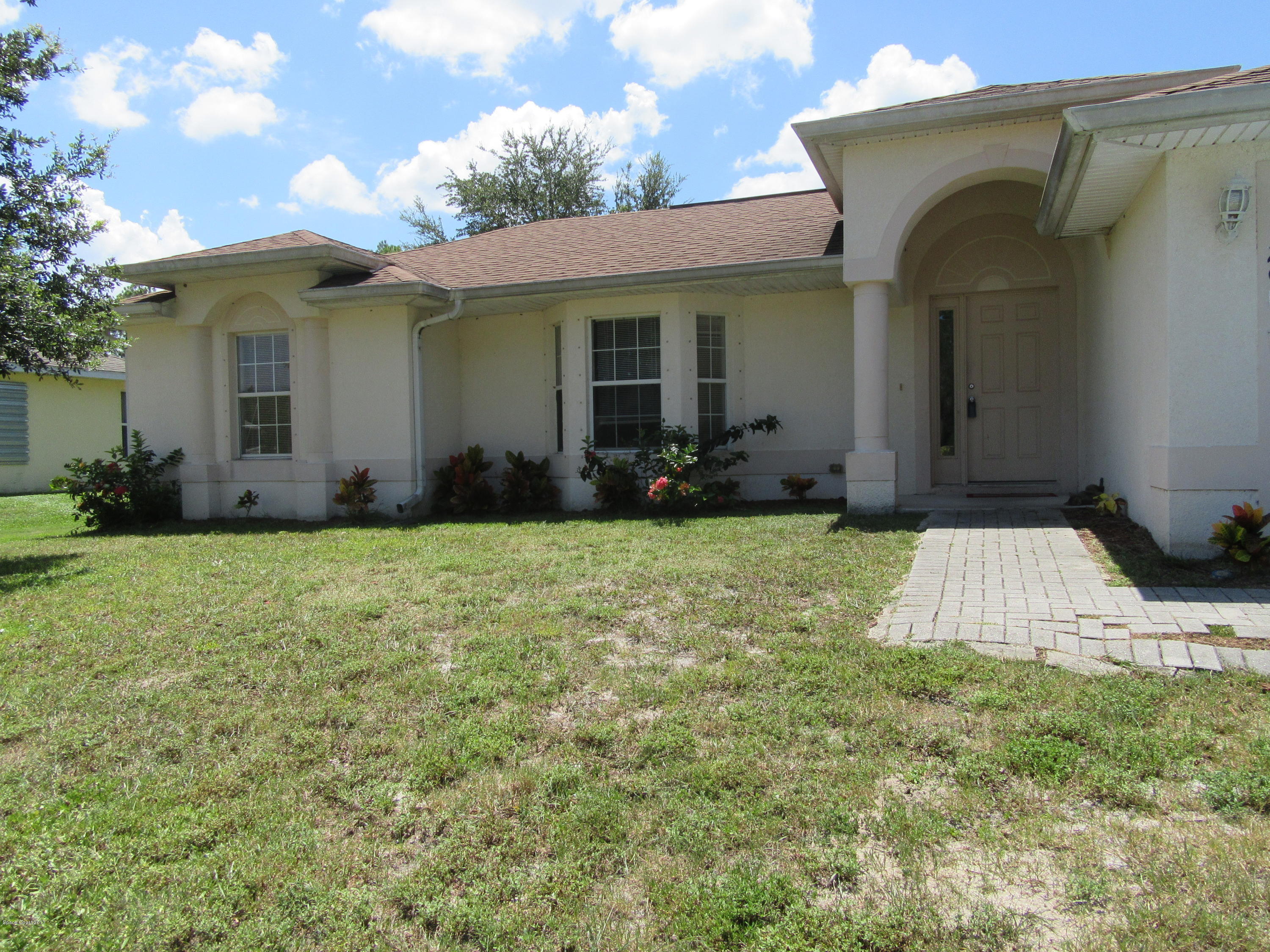 1294 Gerry Road Southwest Palm Bay, FL 32908 - Photo 2 of 28 IMG_0430