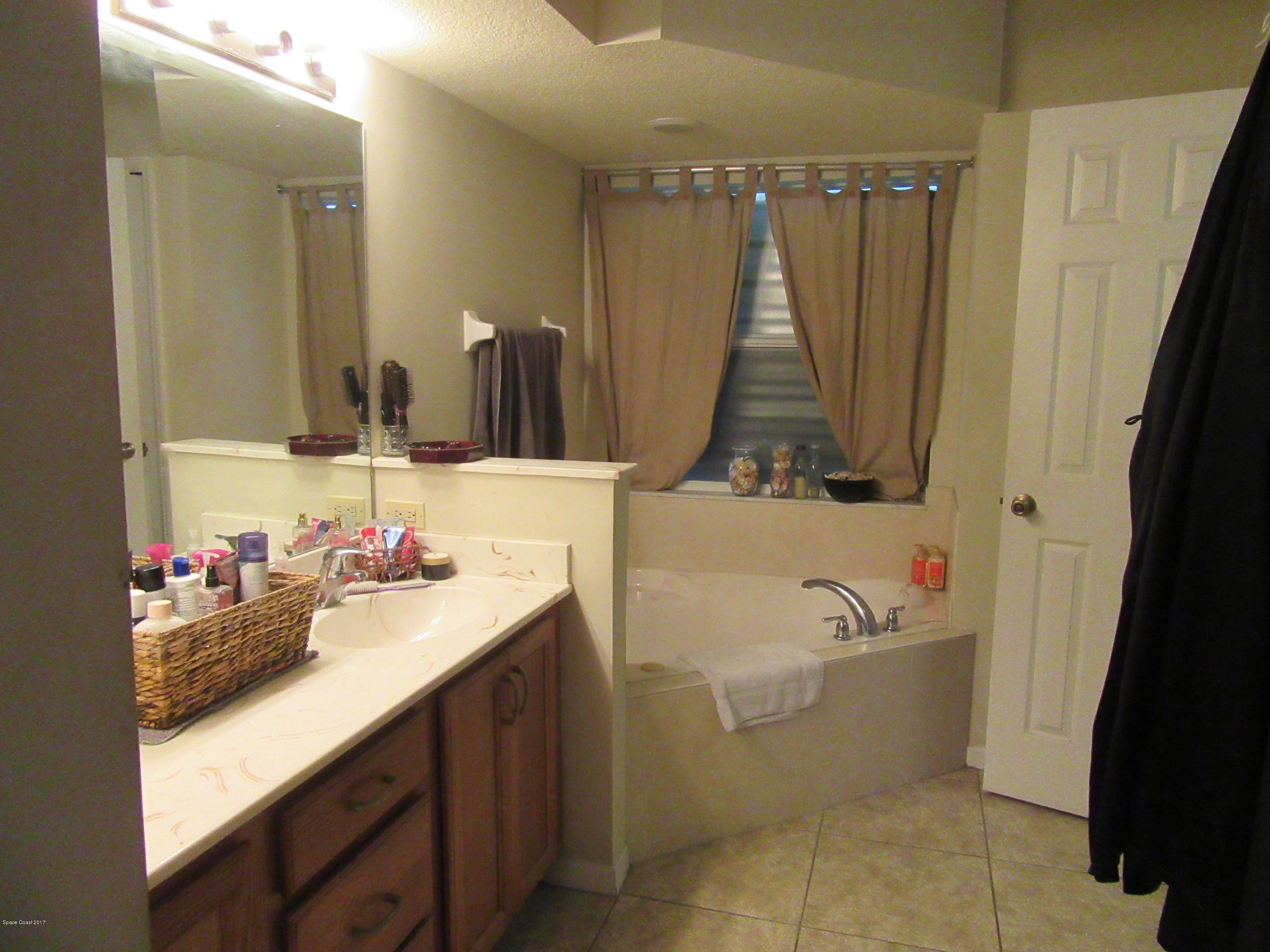 1294 Gerry Road Southwest Palm Bay, FL 32908 - Photo 15 of 28 IMG_0445