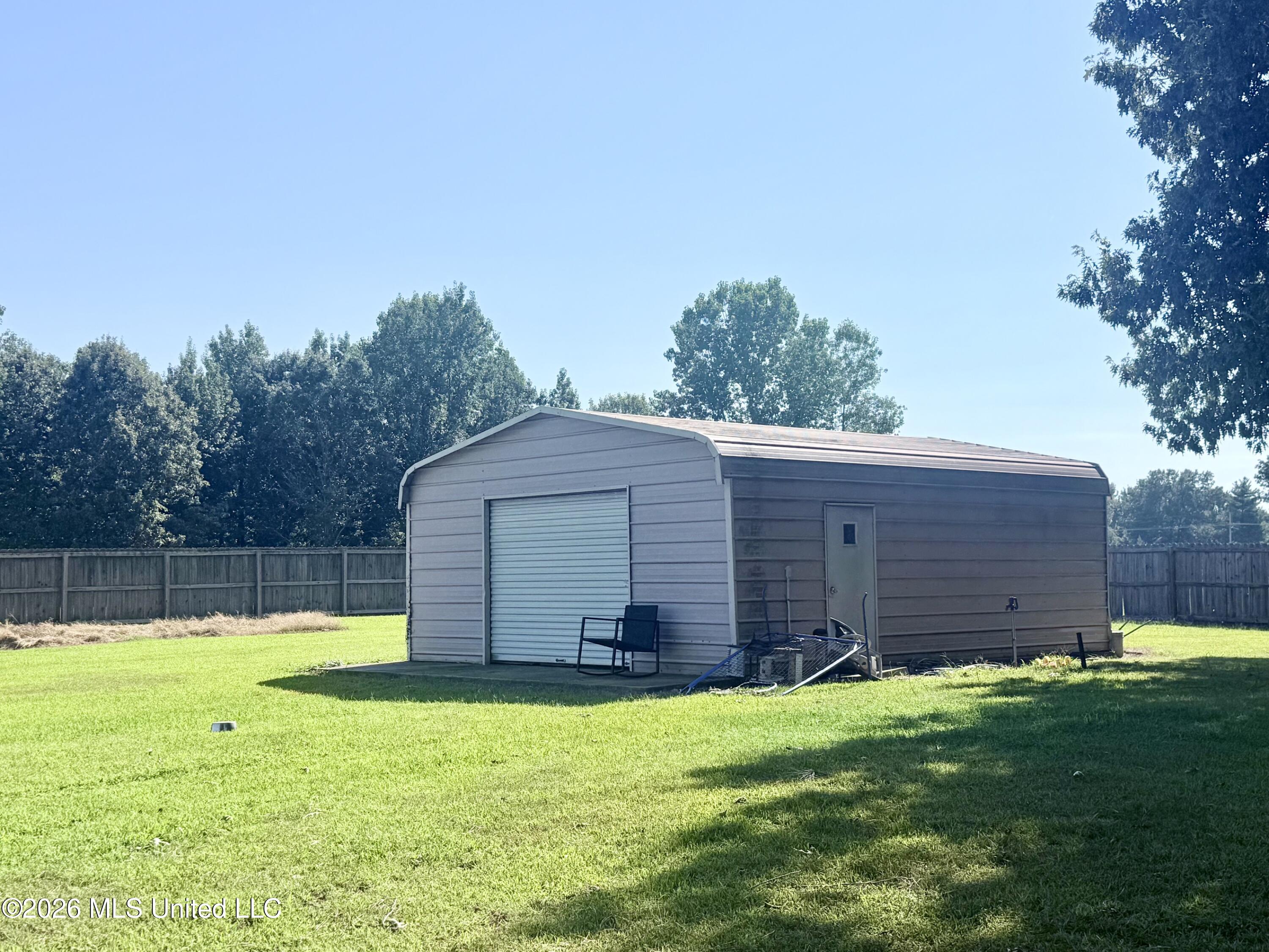 8807 Newell Road Lake Cormorant, MS 38641 - Photo 25 of 25 Shop