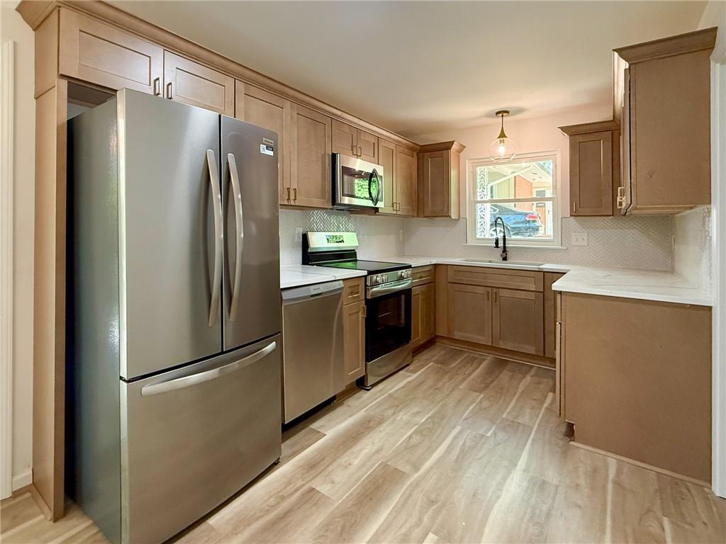 1564 Delia Drive Decatur, GA 30033 - Photo 5 of 33