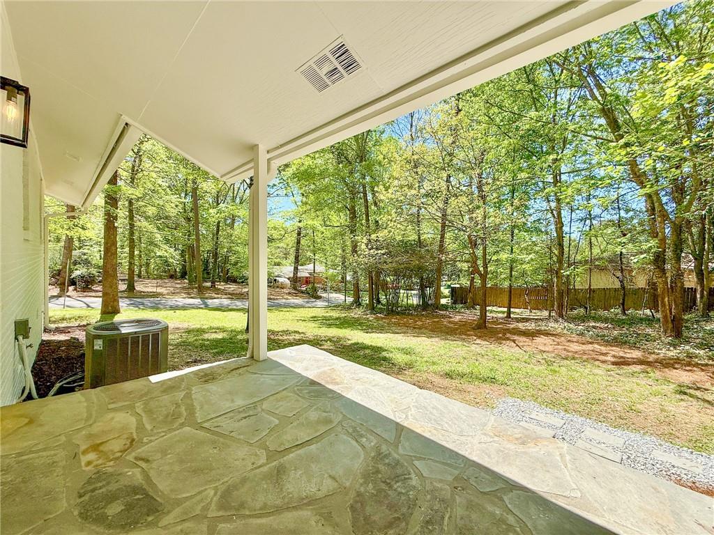 1564 Delia Drive Decatur, GA 30033 - Photo 8 of 33