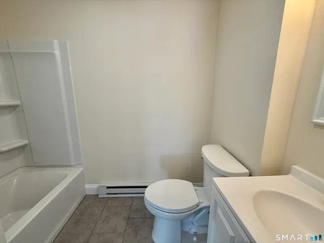 $2,200 | 11 Starr Avenue, Danbury, CT 06810