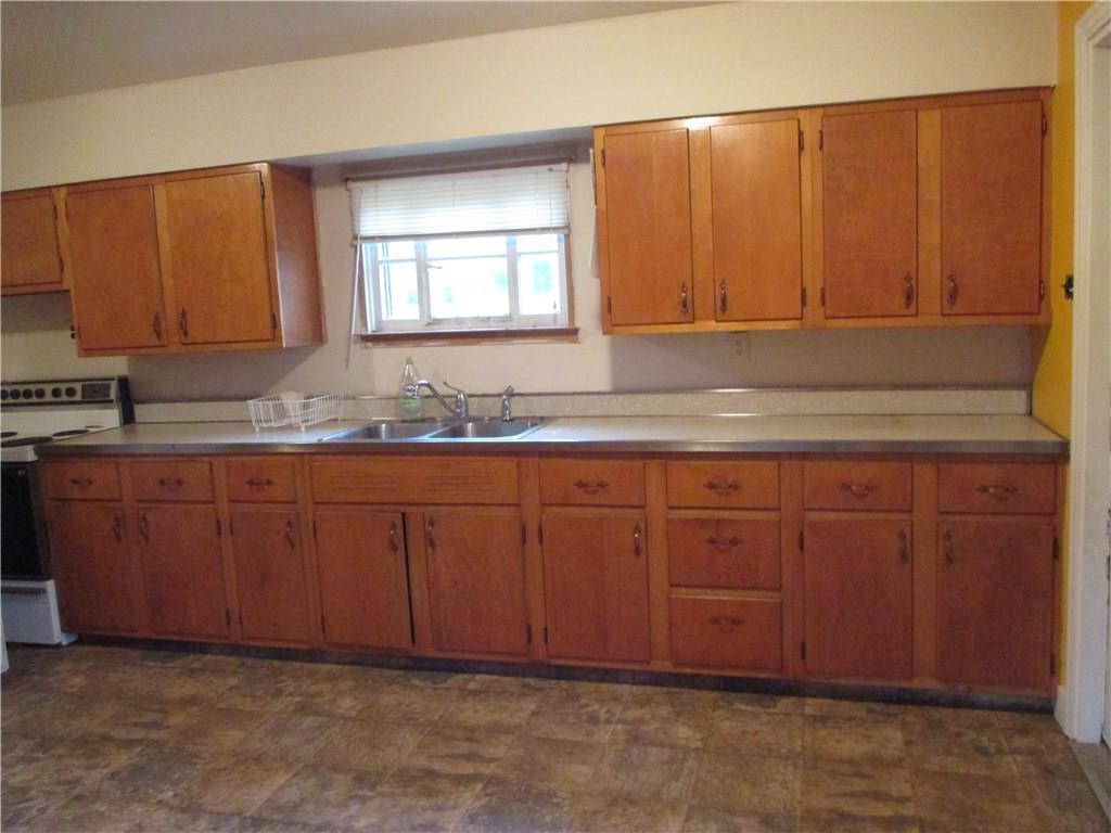 706 Frankfort Road Monaca, PA 15061 - Photo 8 of 19 Gallery Image 8