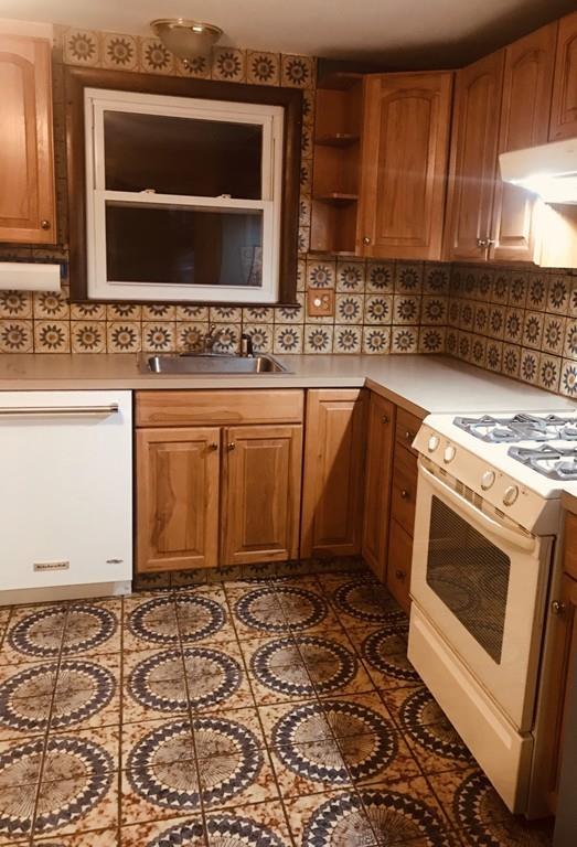 4 Andersen Road Braintree, MA 02184 - Photo 5 of 28 Gallery Image 5