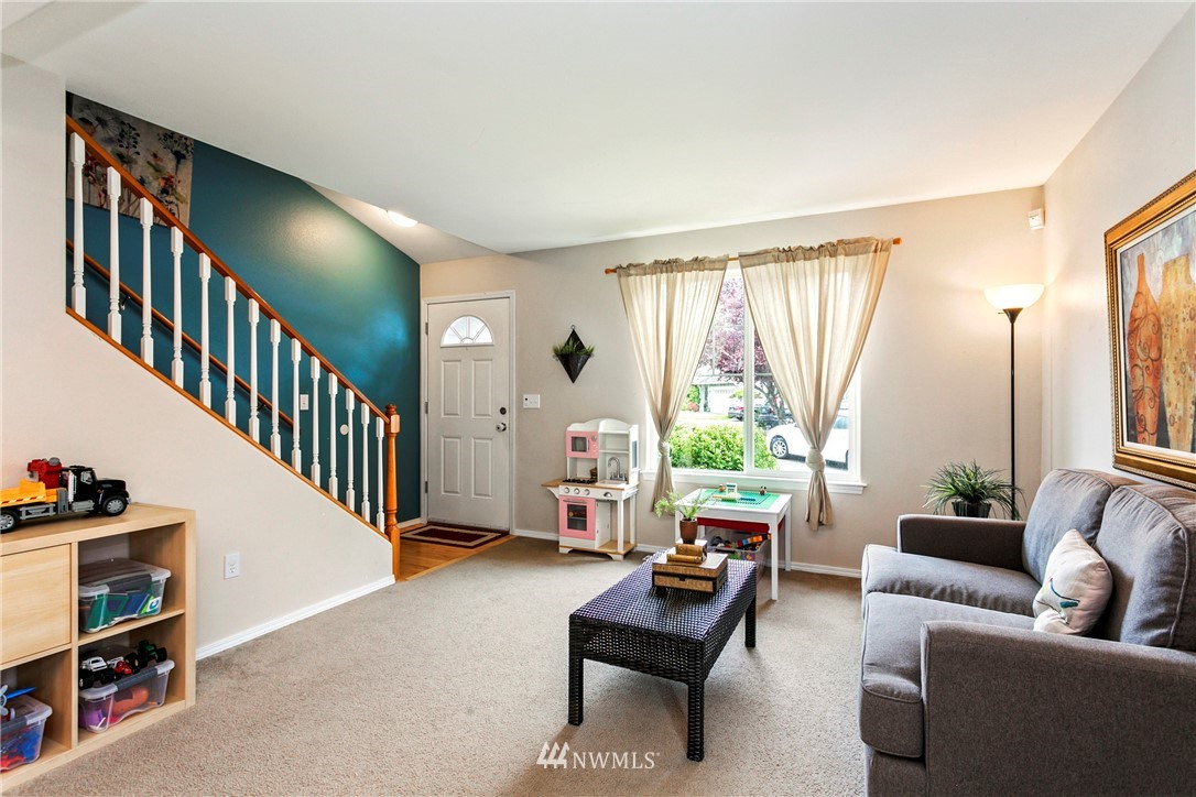18718 10th Avenue Southeast Bothell, WA 98012 - Photo 3 of 28