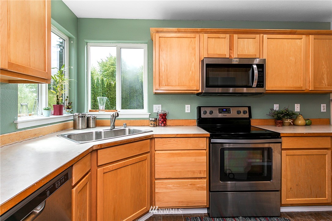 18718 10th Avenue Southeast Bothell, WA 98012 - Photo 8 of 28