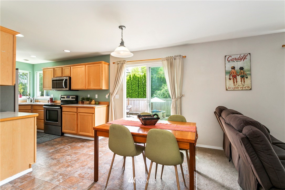 18718 10th Avenue Southeast Bothell, WA 98012 - Photo 10 of 28
