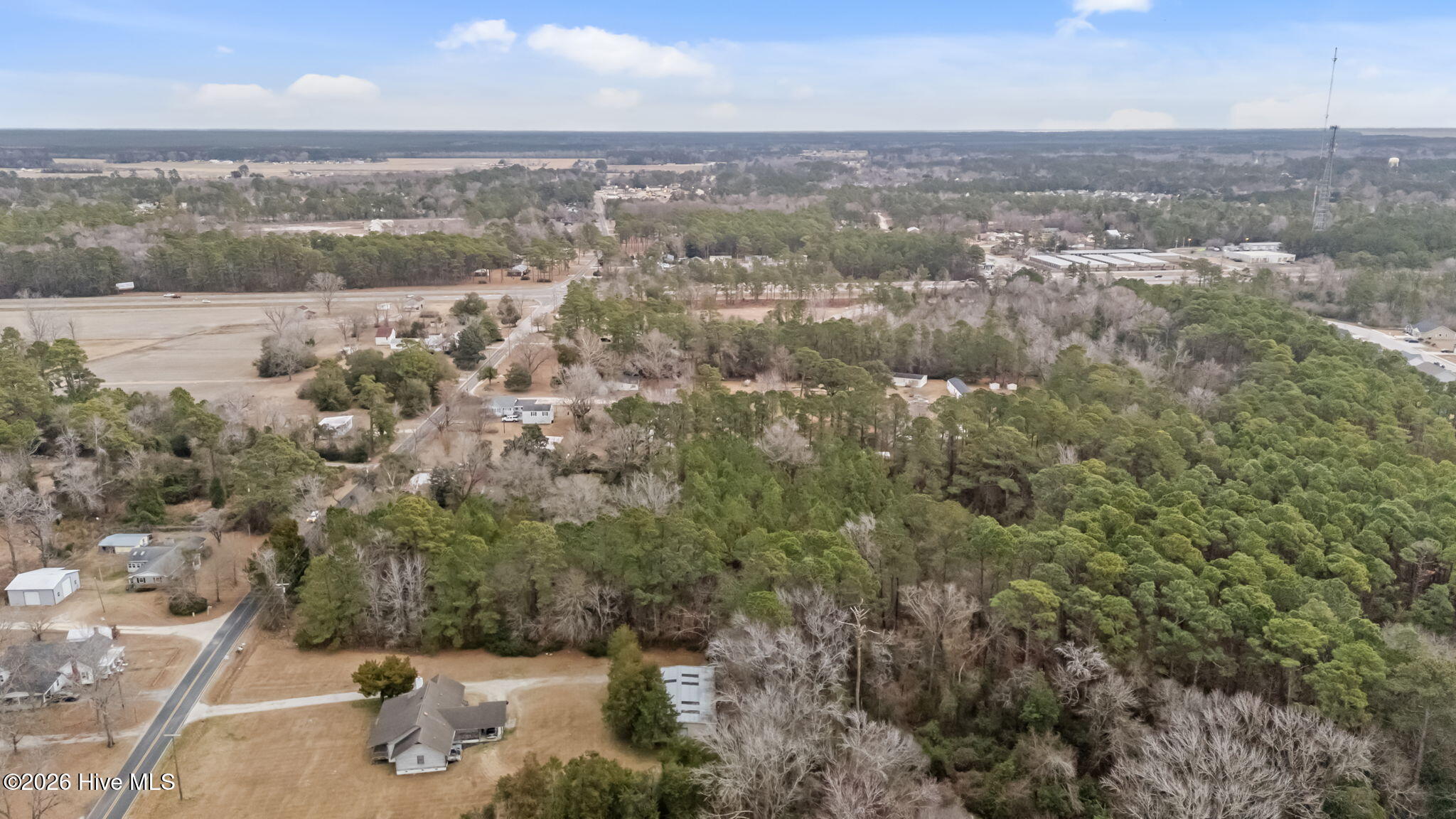 457 Masontown Road Newport, NC 28570 - Photo 8 of 15 6-web-or-mls-DJI_20260123165300_0498_D
