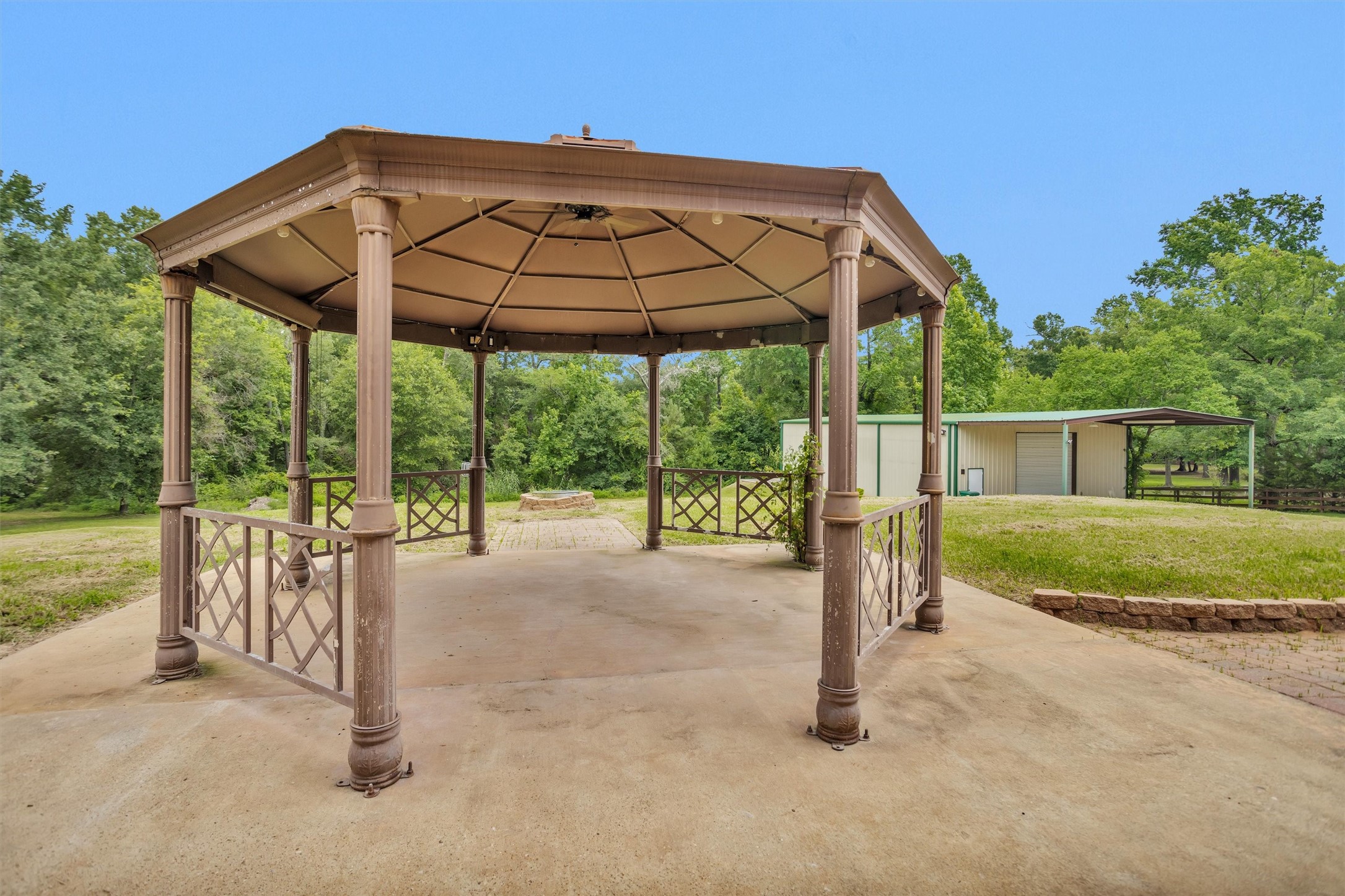 21 Ranch Rd One Willis, TX 77378 - Photo 32 of 49