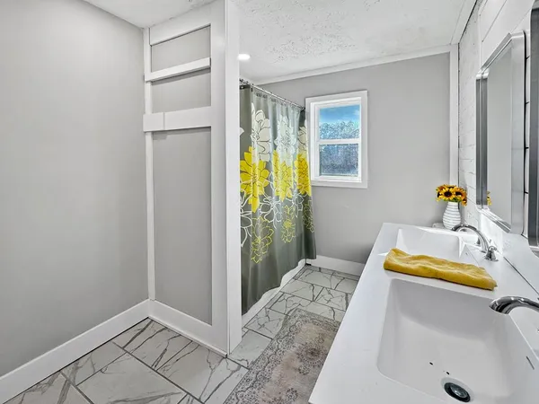 $225,000 | 21135 Highway 0431 Lafayette Al, Lafayette, AL 36862