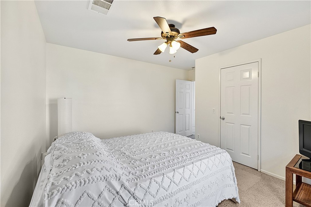 3601 Crevice Way Perris, CA 92570 - Photo 9 of 37