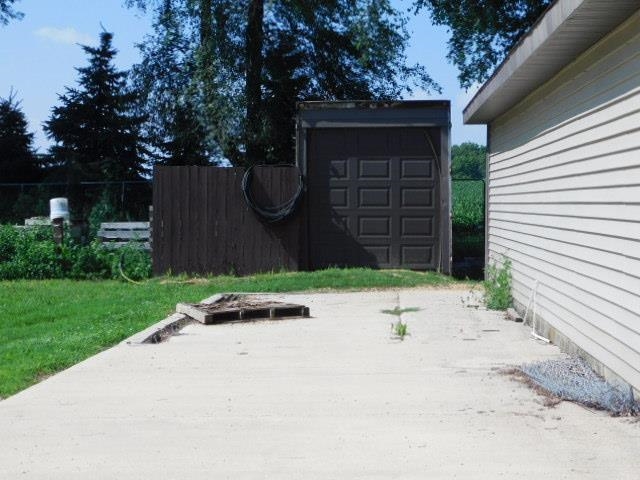 3976 Rotary Road Rockford, IL 61109 - Photo 24 of 34