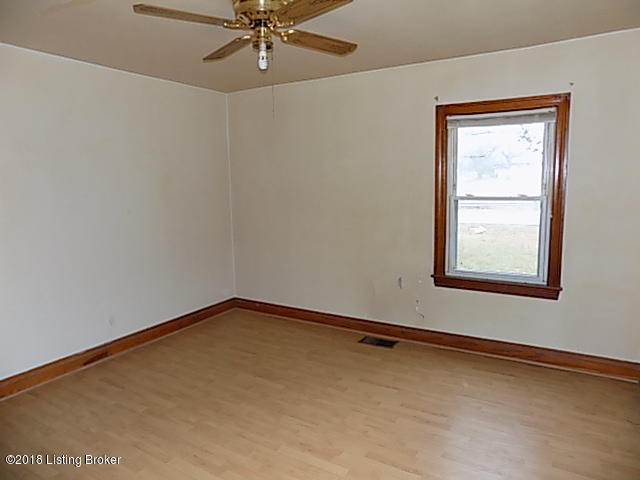 4701 Dohn Road Louisville, KY 40216 - Photo 17 of 19 DSCN5479