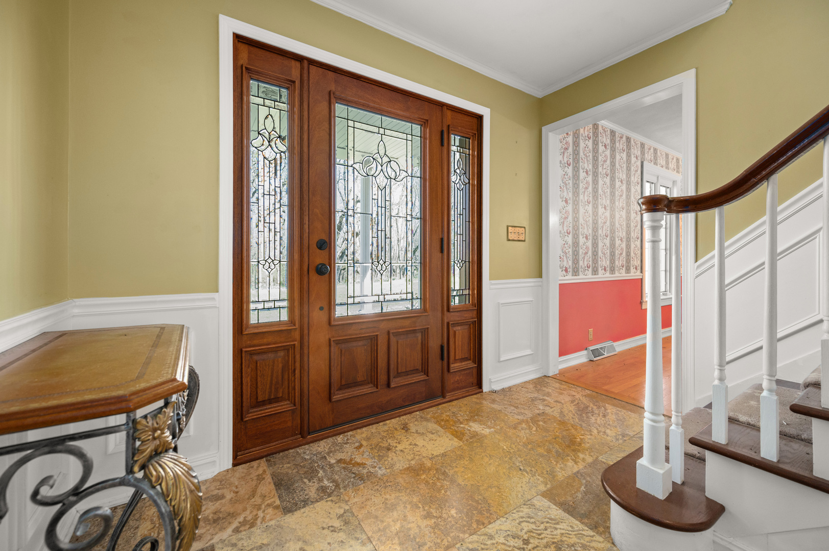 1017 Fisk Road Compton, IL 61318 - Photo 12 of 60 a view of an entryway with a livingroom