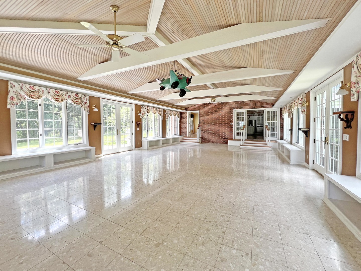 1017 Fisk Road Compton, IL 61318 - Photo 19 of 60 a view of an entryway