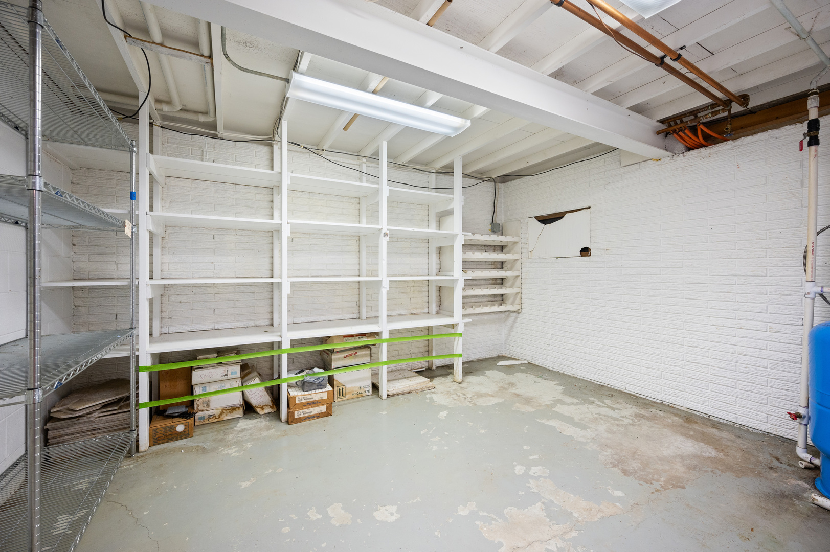 1017 Fisk Road Compton, IL 61318 - Photo 45 of 60 a view of an empty room with a window