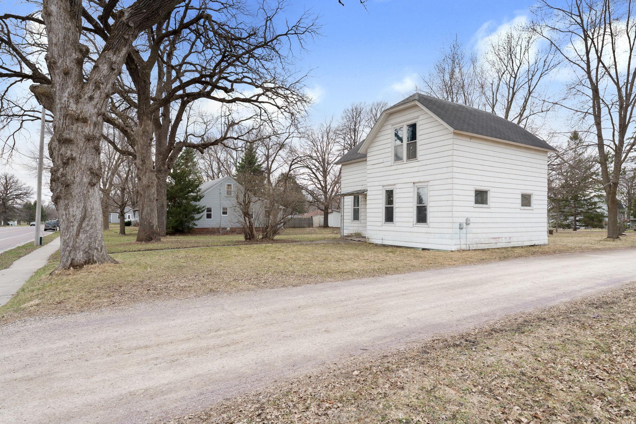 608 8th Street Southeast Waseca, MN 56093 - Photo 11 of 69