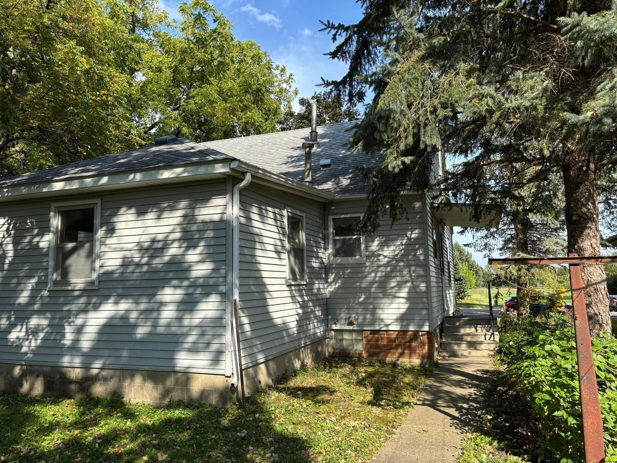 608 8th Street Southeast Waseca, MN 56093 - Photo 17 of 69