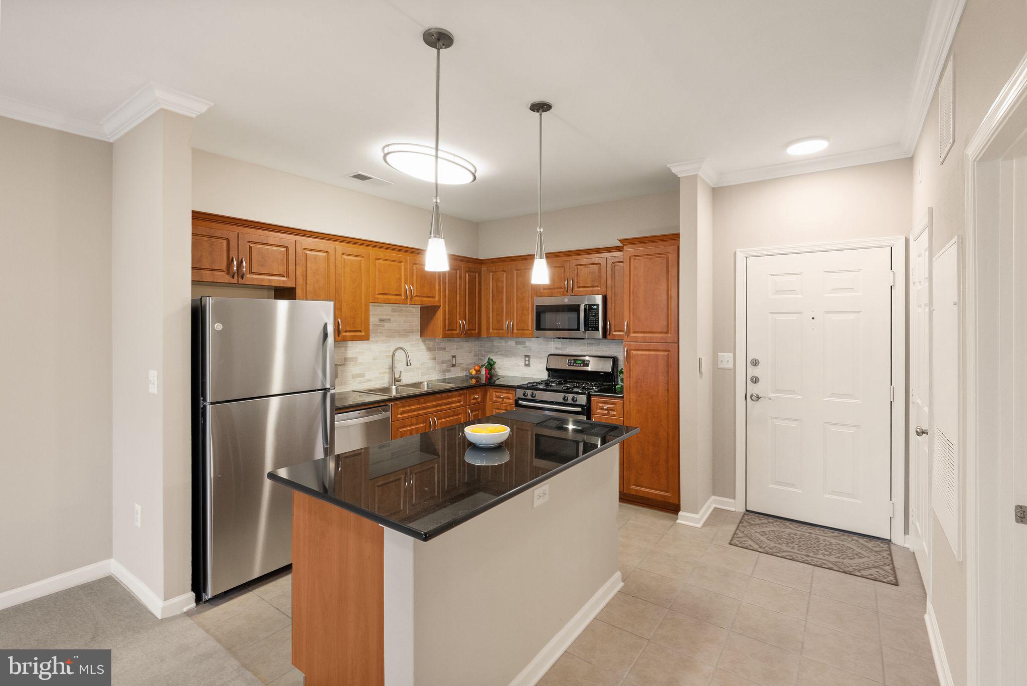 12913 Centre Park Circle, Unit 401 Herndon, VA 20171 - Photo 3 of 29