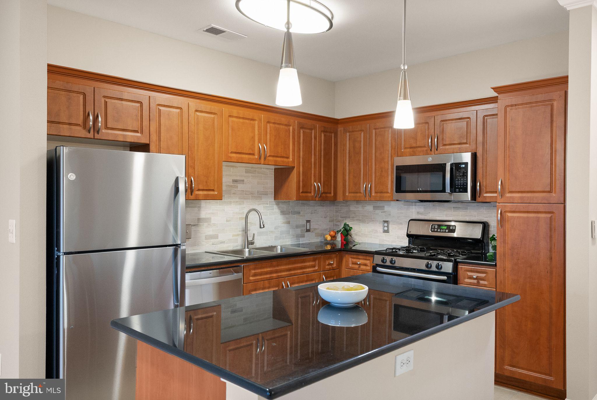 12913 Centre Park Circle, Unit 401 Herndon, VA 20171 - Photo 4 of 29