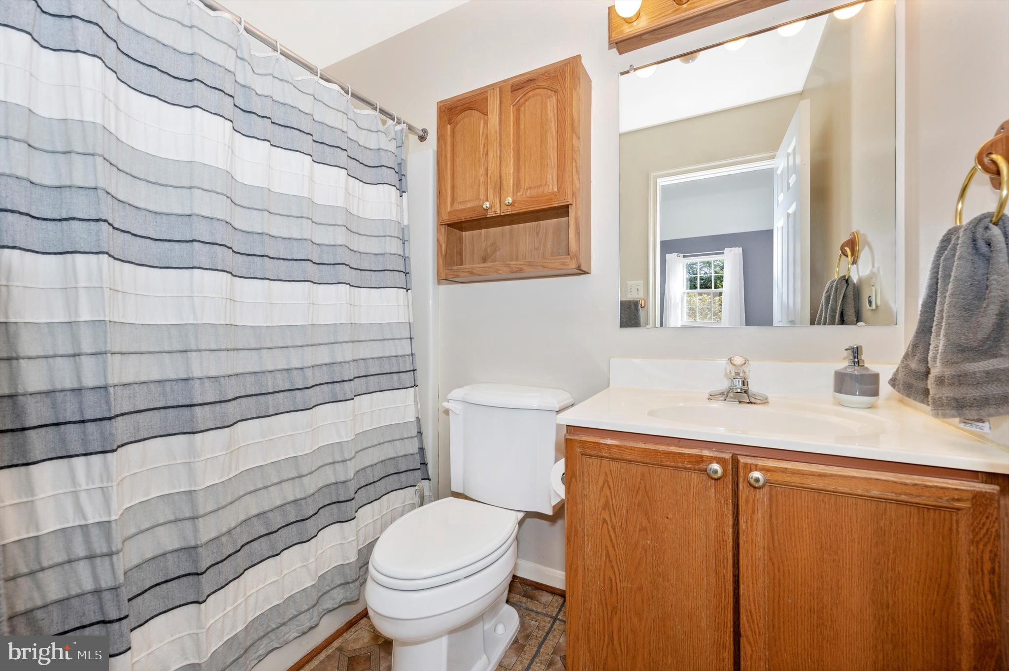 2264 Wetherburne Way Frederick, MD 21702 - Photo 16 of 49 Primary bathroom