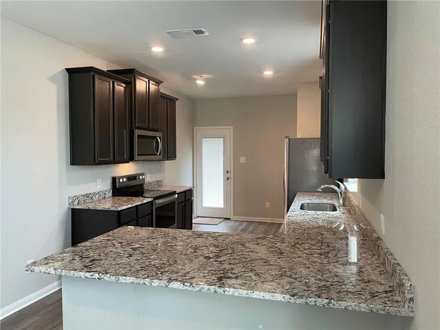 $1,750 | 143 Constitution Street, Liberty Hill, TX 78642