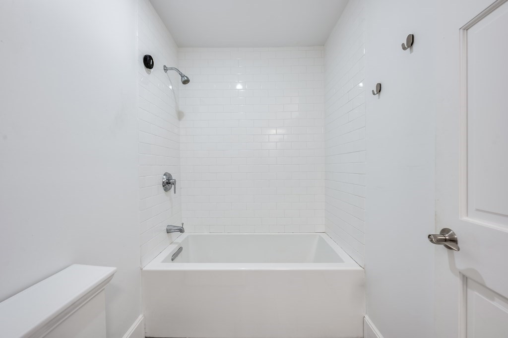 52 Sanborn Street, Unit 7 Reading, MA 01867 - Photo 12 of 29