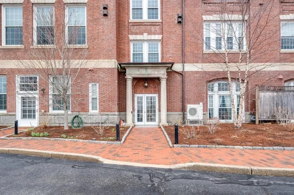 $599,000 | 52 Sanborn Street, Unit 7, Reading, MA 01867