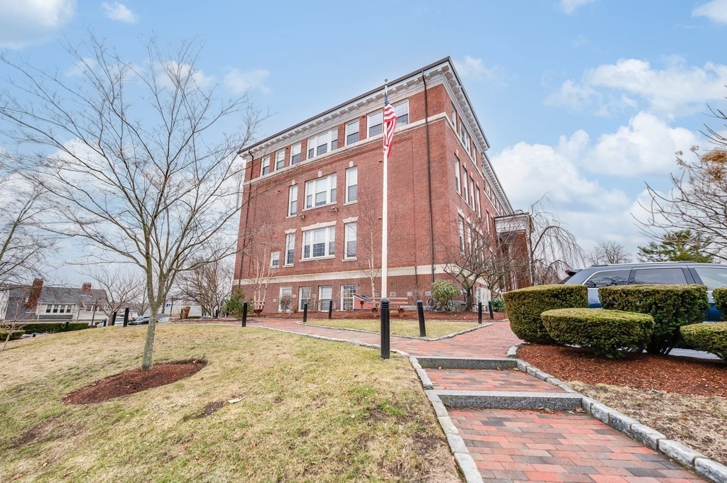 52 Sanborn Street, Unit 7 Reading, MA 01867 - Photo 27 of 29