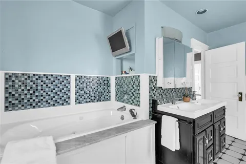 $625,000 | 212 Lowden Street, Pawtucket, RI 02860