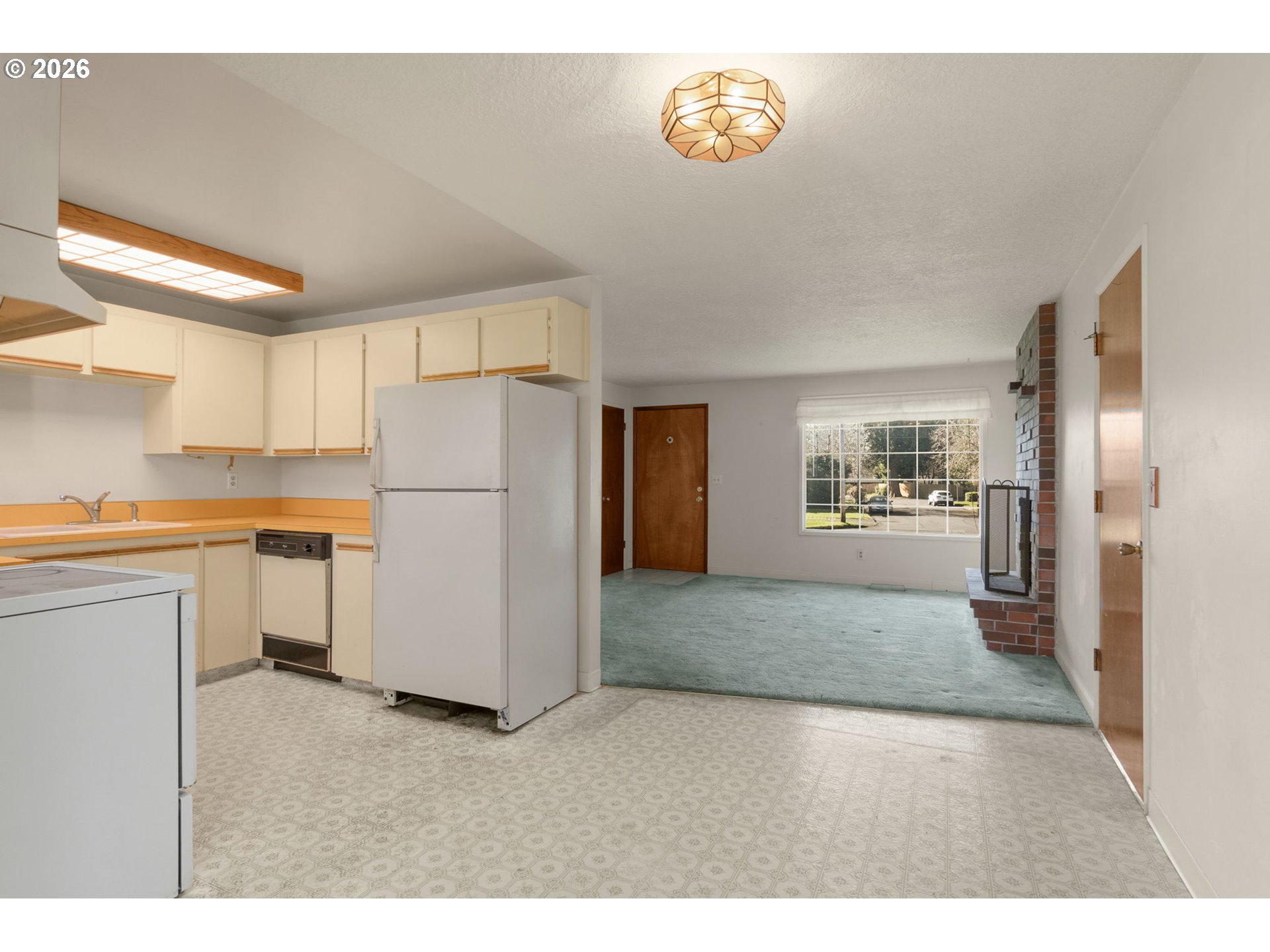 3805 Southeast 180th Place Portland, OR 97236 - Photo 11 of 22