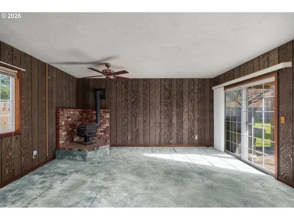 $375,000 | 3805 Southeast 180th Place, Portland, OR 97236