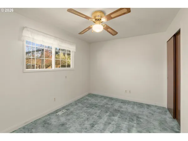 $375,000 | 3805 Southeast 180th Place, Portland, OR 97236