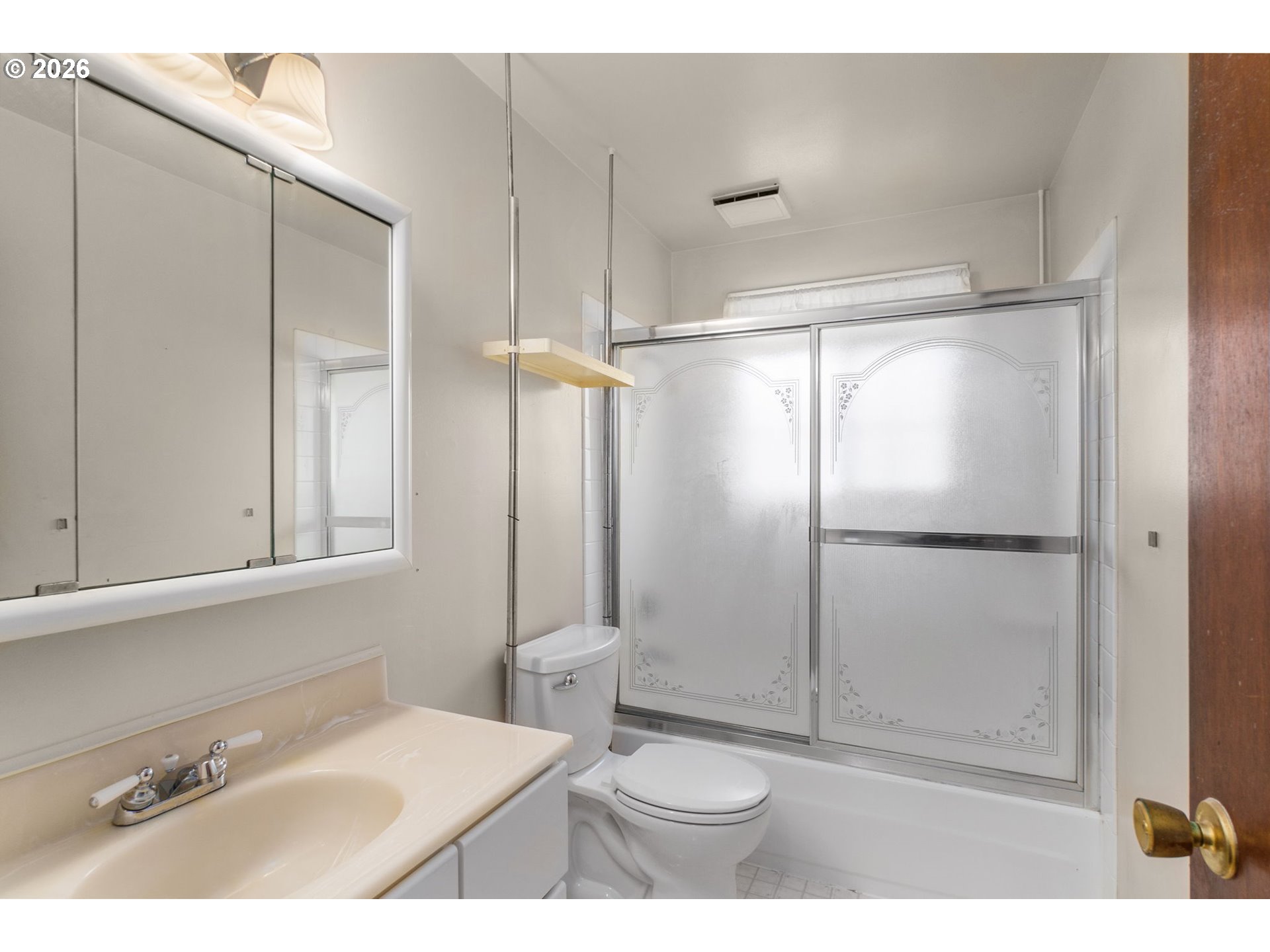 3805 Southeast 180th Place Portland, OR 97236 - Photo 18 of 22