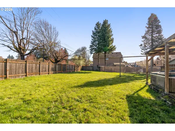 $375,000 | 3805 Southeast 180th Place, Portland, OR 97236